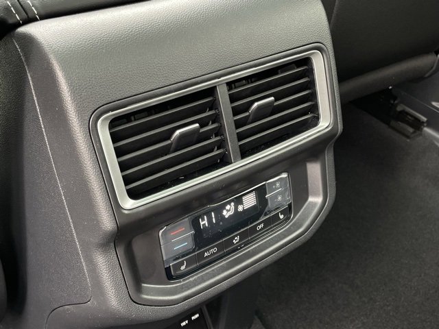 New 2025 Volkswagen Atlas SEL image 24