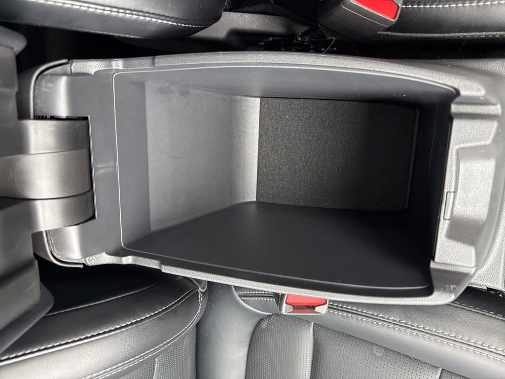 Used 2025 Ford Escape Platinum image 18