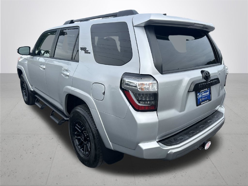 Used 2023 Toyota 4Runner TRD Off-Road Premium w/ Moonroof Package AWD/4WD image 9