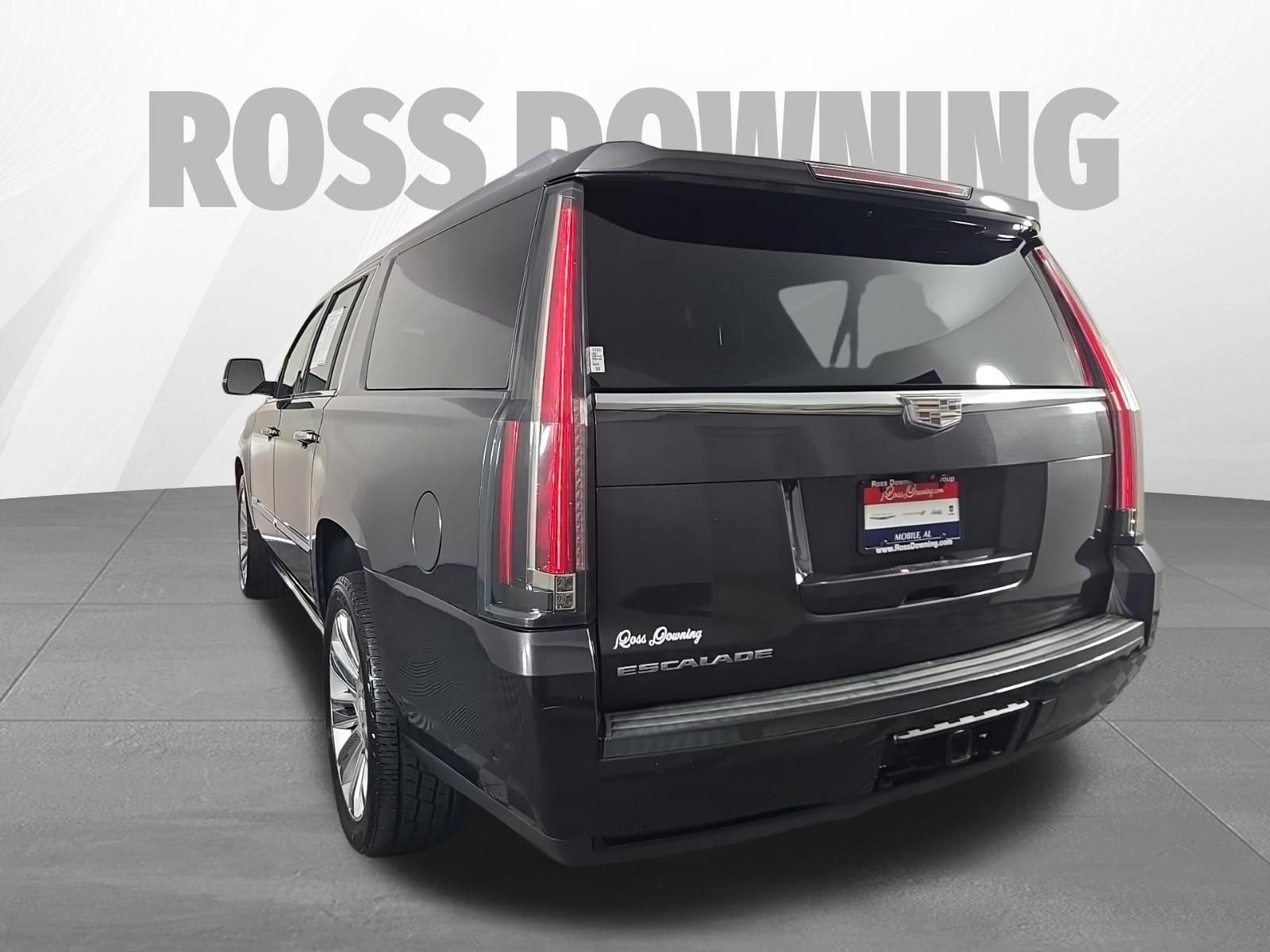 Used 2017 Cadillac Escalade ESV Premium Luxury AWD/4WD image 6