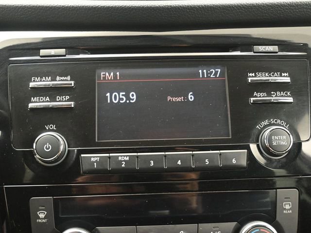 Used 2015 Nissan Rogue SV image 21