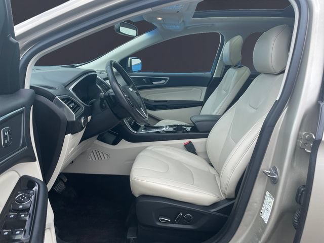 Used 2017 Ford Edge Titanium w/ Equipment Group 301A AWD/4WD image 9