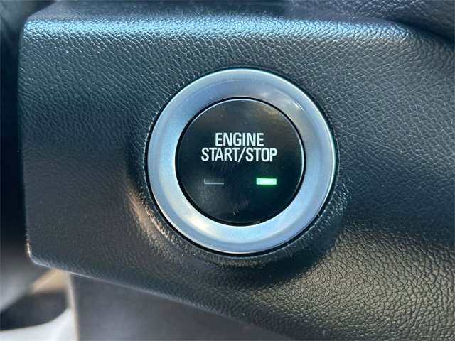 Used 2023 GMC Terrain SLT image 17