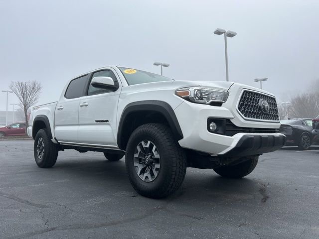 Used 2019 Toyota Tacoma TRD Off-Road w/ Technology Package image 3