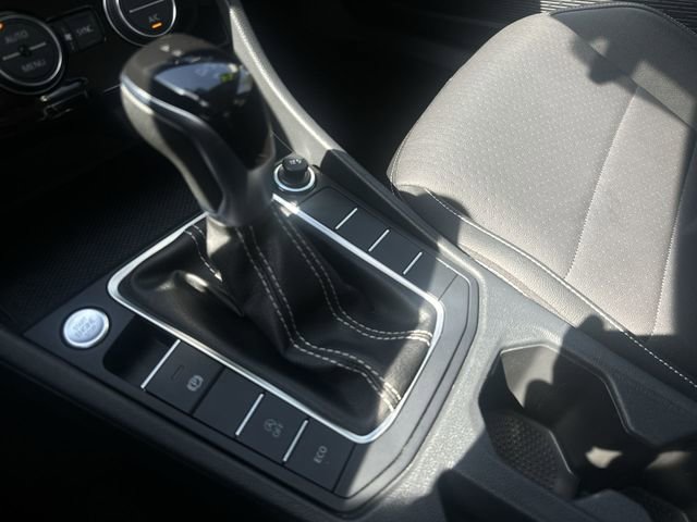 Used 2024 Volkswagen Jetta SE FWD image 20