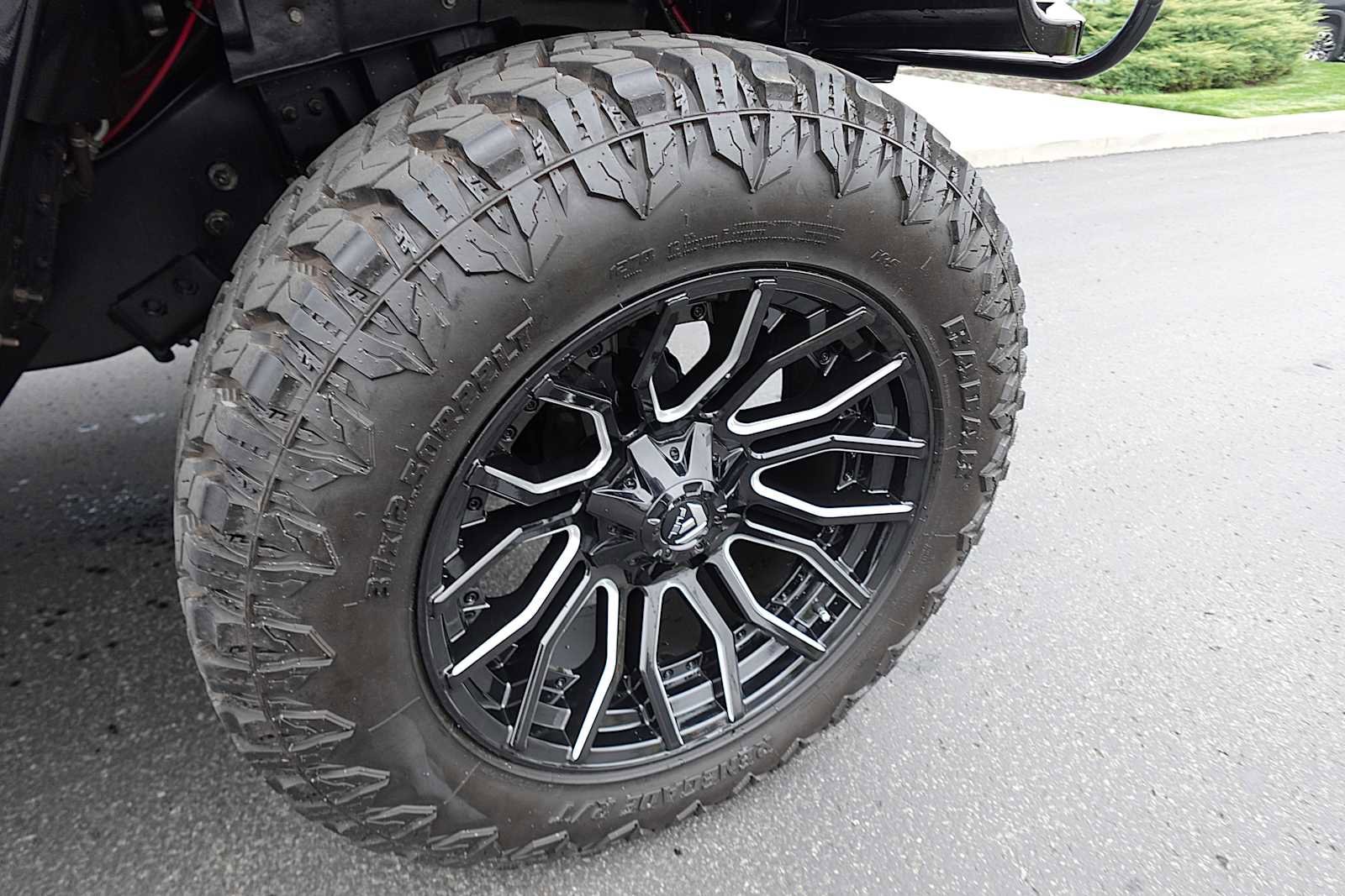 Used 2002 HUMMER H1 4-Door Wagon image 39