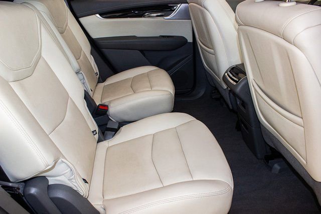 Used 2022 Cadillac XT6 Premium Luxury image 12