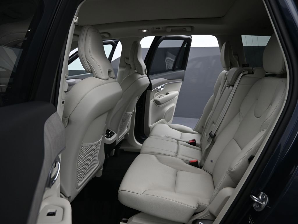 Certified 2024 Volvo XC90 B5 Plus w/ Protection Package image 21