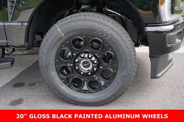 New 2026 Ford F350 Lariat w/ Black Appearance Package image 5
