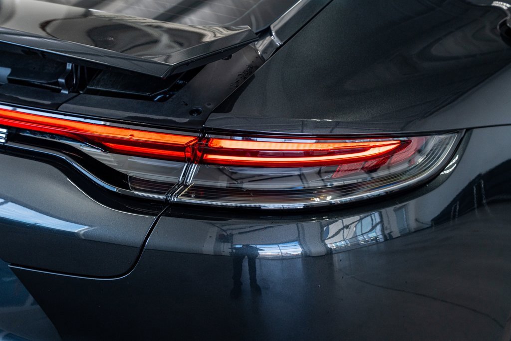 Used 2021 Porsche Panamera 4 image 27