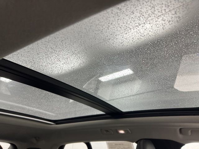 Used 2023 Volvo XC40 B5 Plus w/ Driver Assist Package image 26