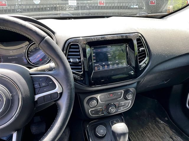 Used 2018 Jeep Compass Latitude w/ Popular Equipment Group AWD/4WD image 8