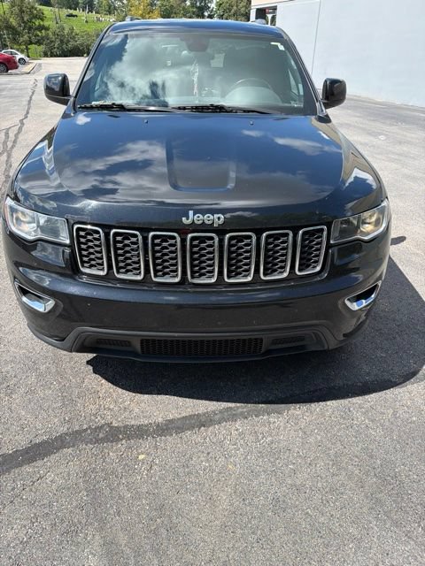 Used 2021 Jeep Grand Cherokee Laredo w/ Security & Convenience Group AWD/4WD image 7