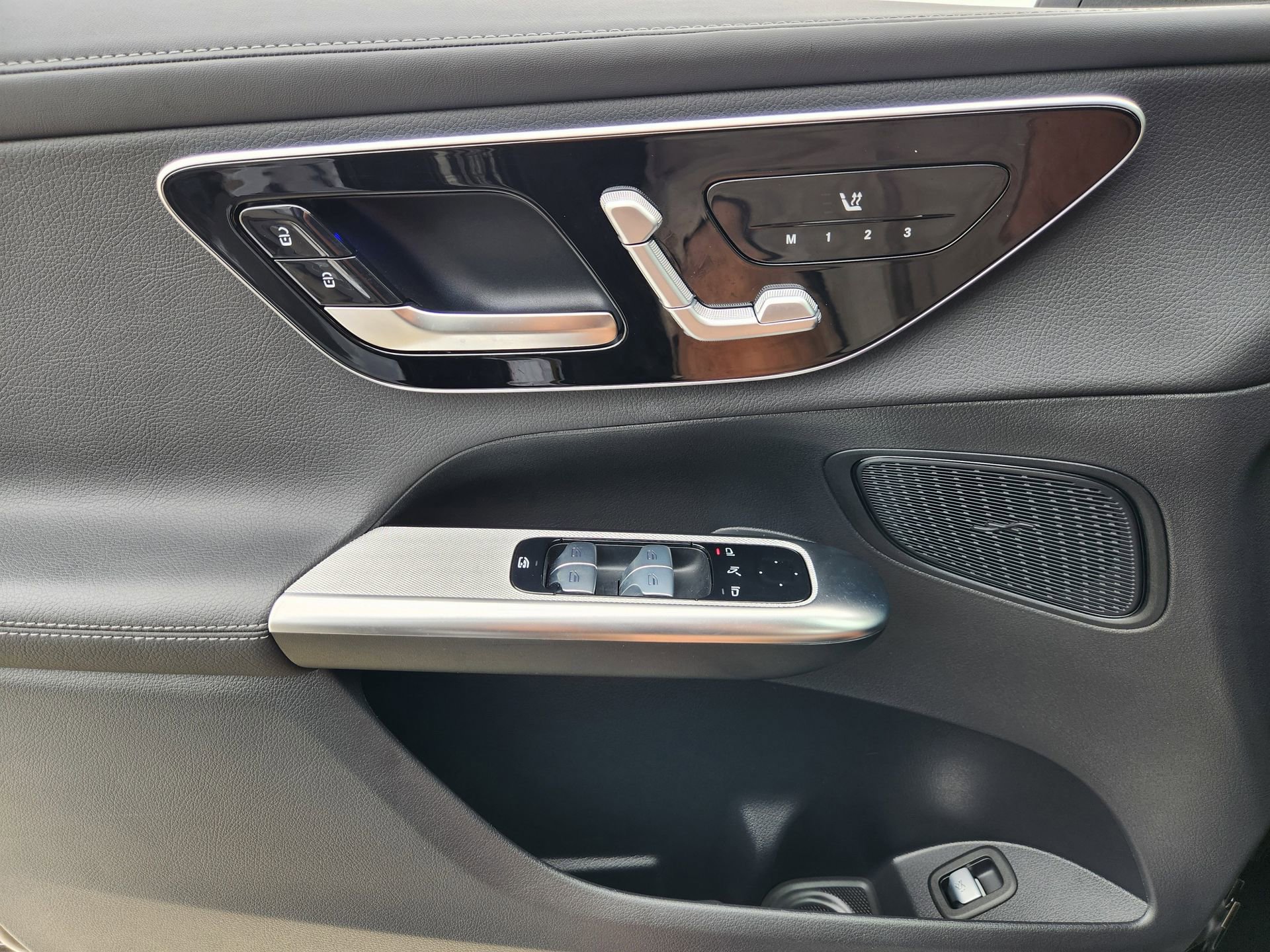 Certified 2026 Mercedes-Benz GLC 300 4MATIC image 23