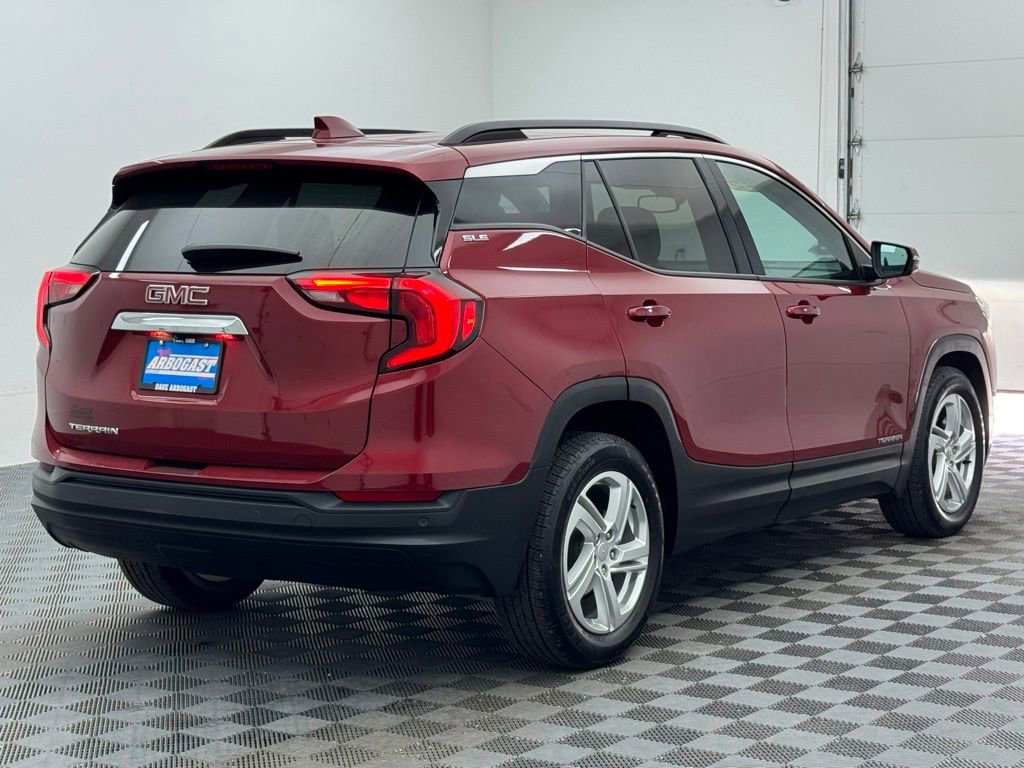 Used 2020 GMC Terrain SLE w/ Driver Convenience Package FWD image 5