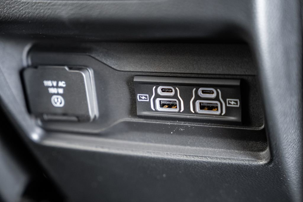 New 2025 Jeep Grand Cherokee Laredo X w/ Luxury Tech Group I image 33