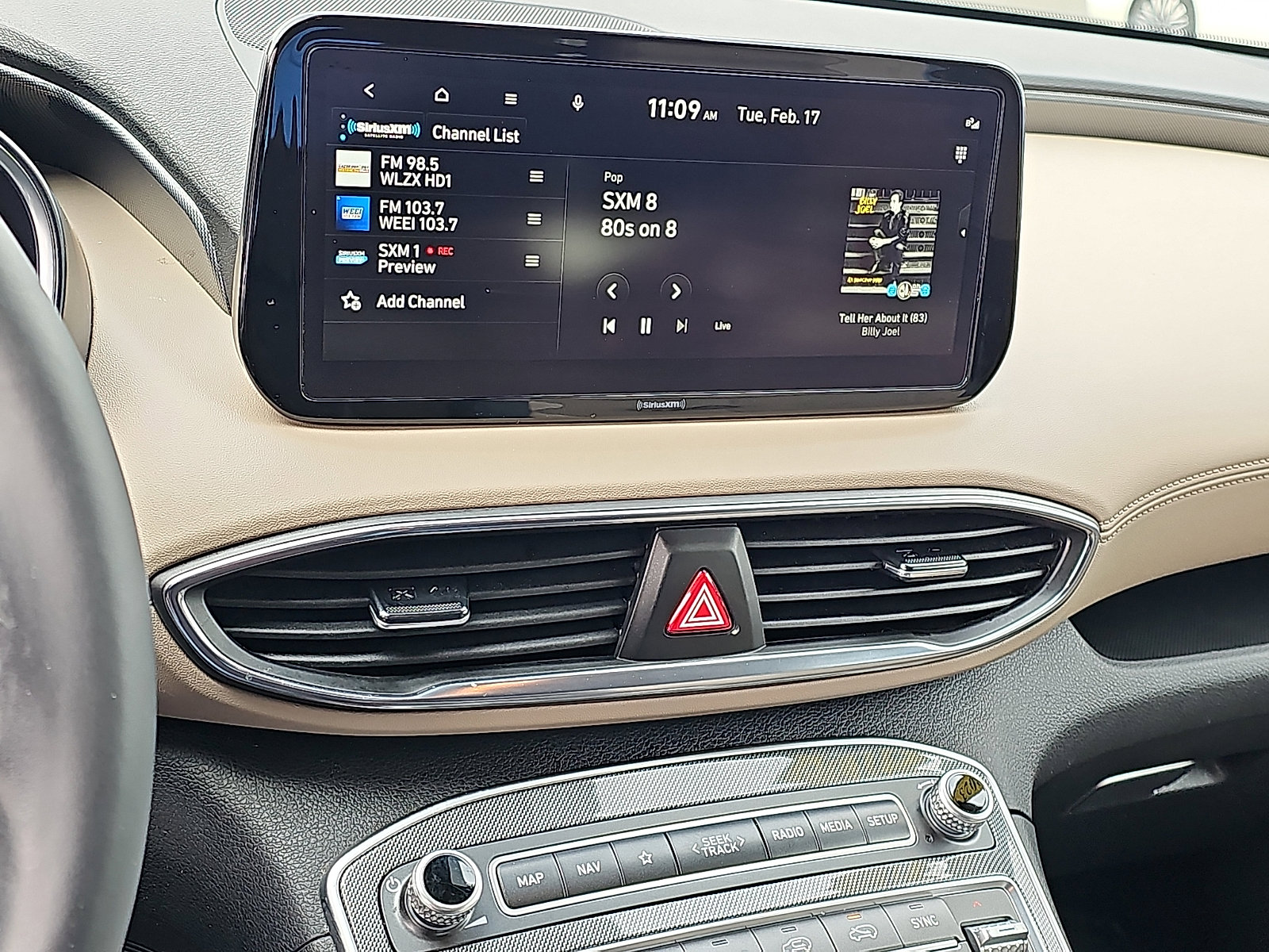 Used 2023 Hyundai Santa Fe SEL w/ Cargo Package image 18