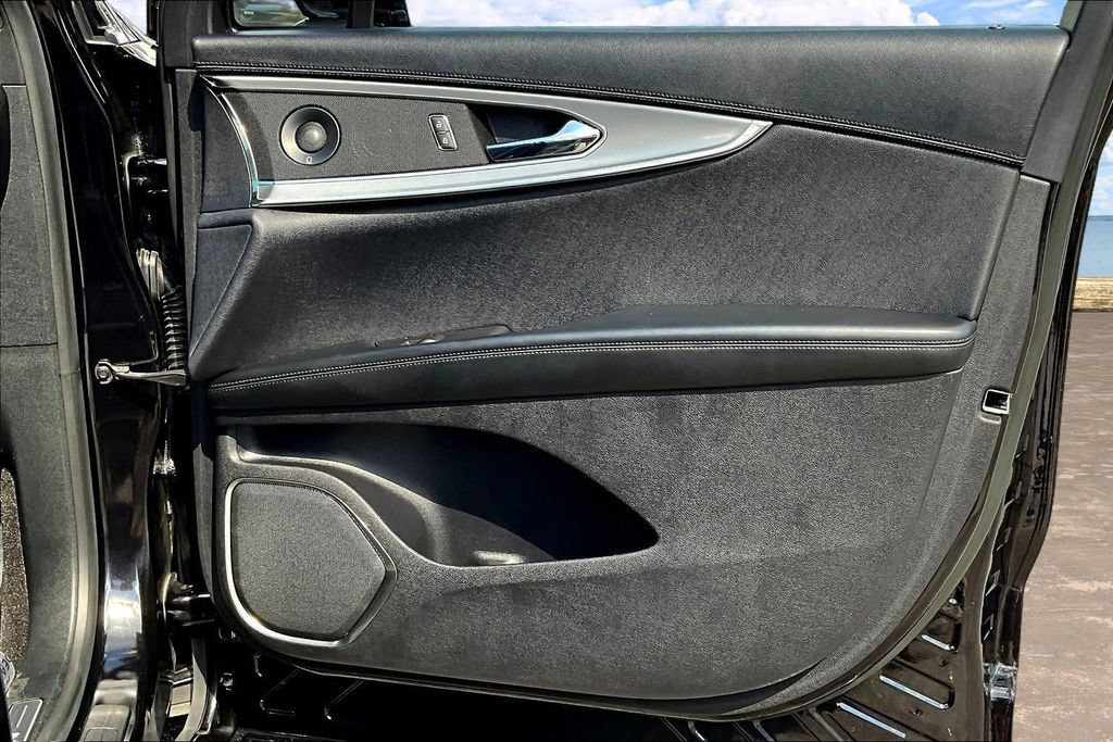 Used 2019 Lincoln Nautilus Reserve FWD image 30