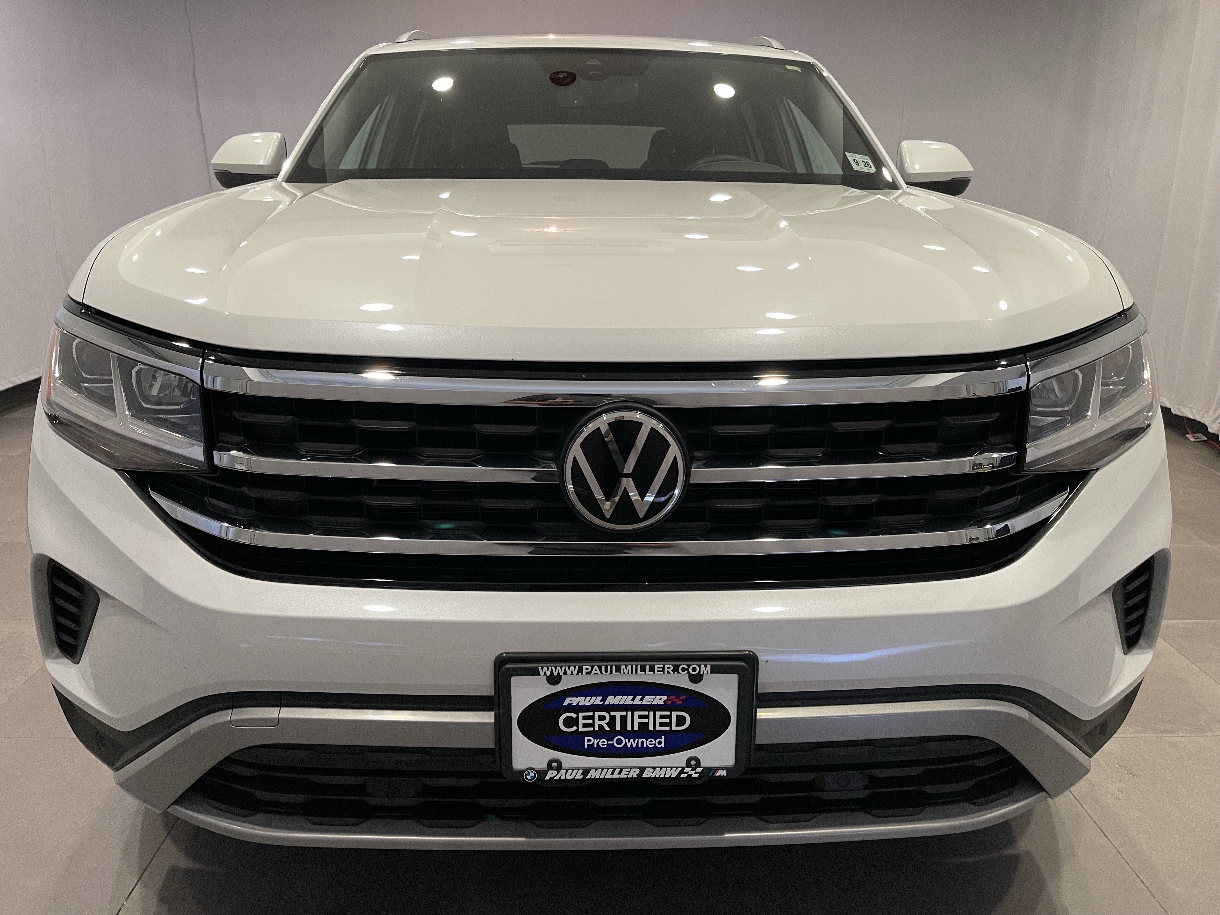 Used 2021 Volkswagen Atlas Cross Sport SEL AWD/4WD image 2