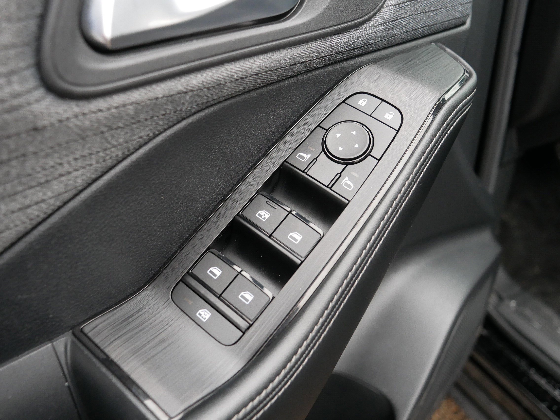 Certified 2023 Nissan Rogue SV AWD/4WD image 19