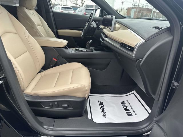 Certified 2024 Cadillac XT4 Luxury w/ Cold Weather Package image 50