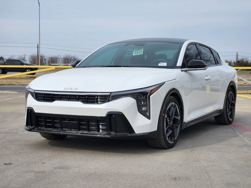 New 2025 Kia K4 GT-Line w/ GT-Line Sunroof Package image 2