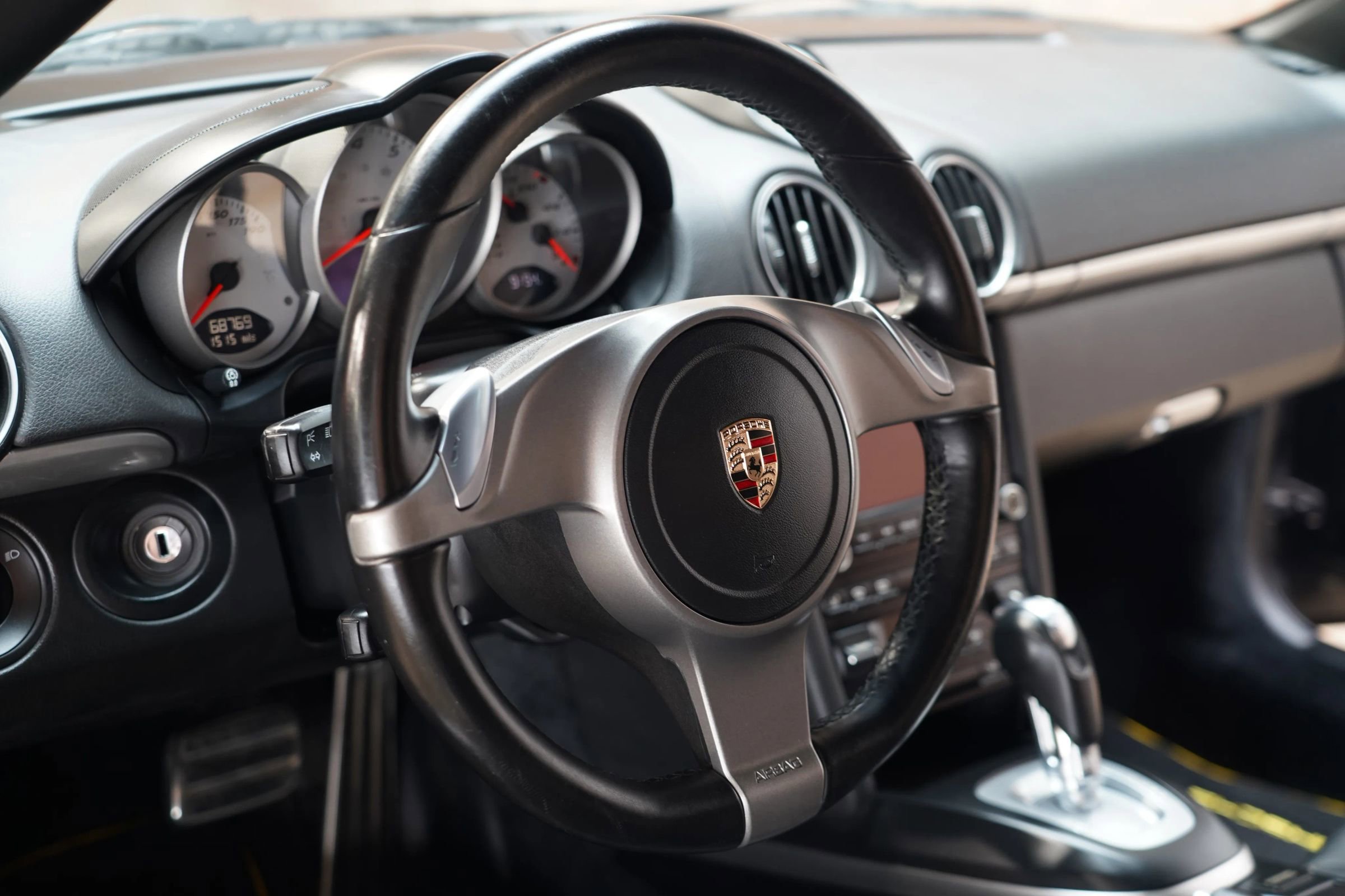 Used 2009 Porsche Cayman S image 41