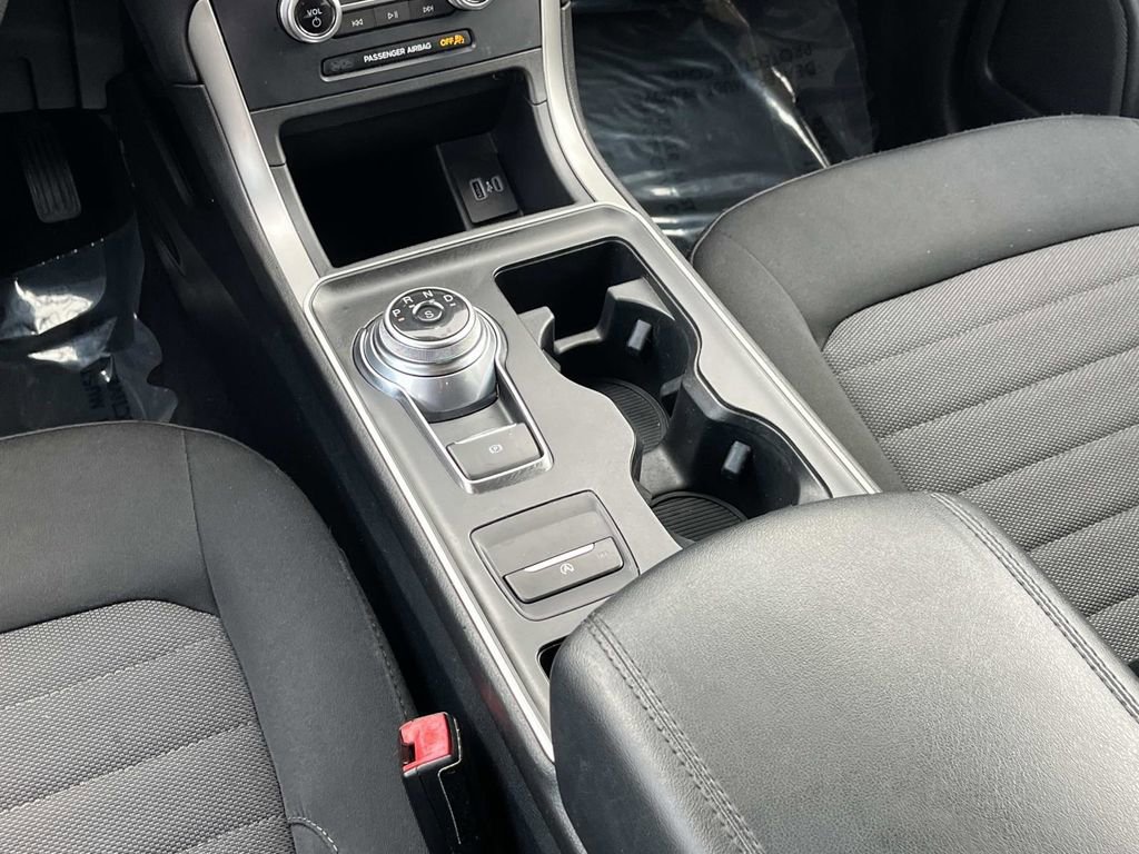 Used 2022 Ford Edge SE w/ Black Appearance Package image 14