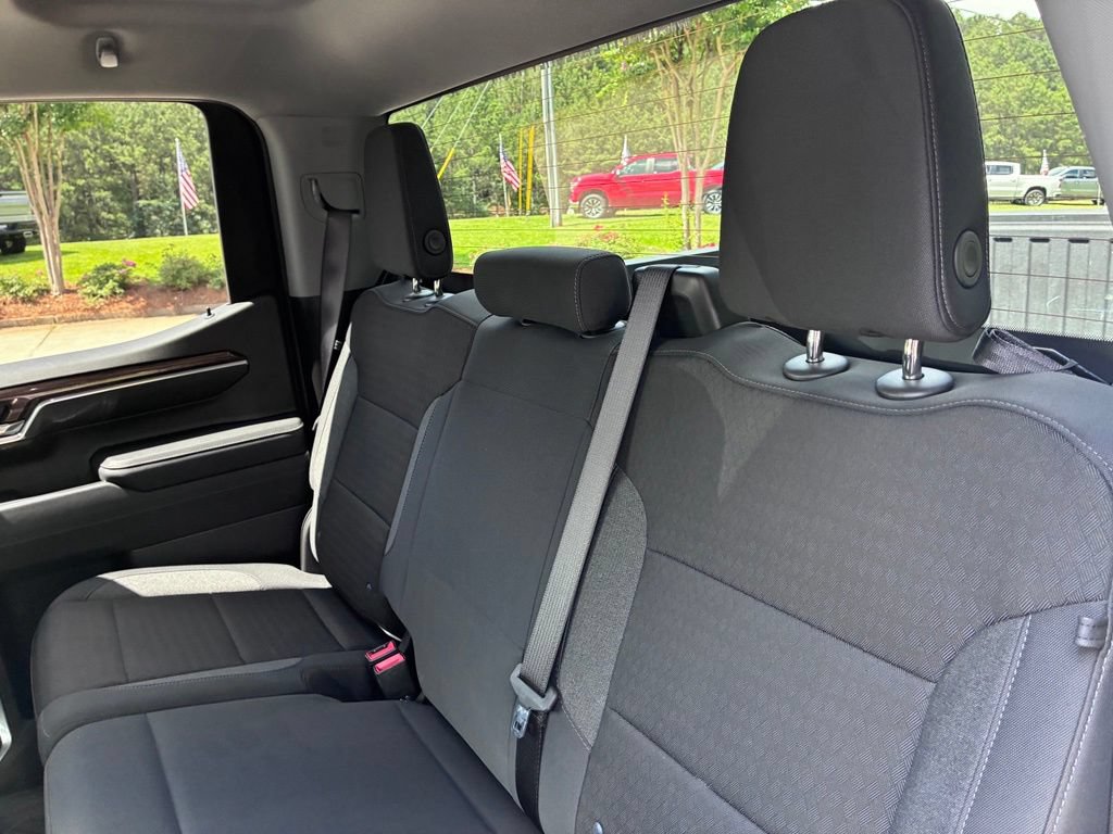 Used 2025 Chevrolet Silverado 1500 LT AWD/4WD image 12
