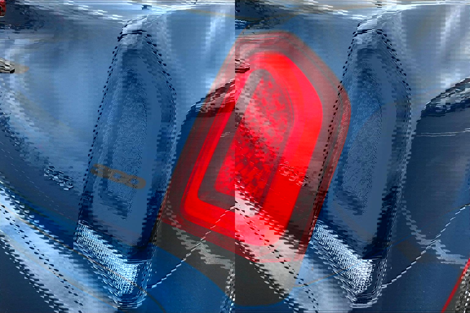 Used 2022 Chrysler 300 Touring w/ Sport Appearance Package image 17