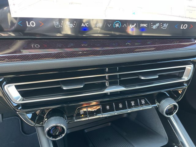 New 2027 Chevrolet Traverse RS w/ LPO, Floor Liner Package AWD/4WD image 19