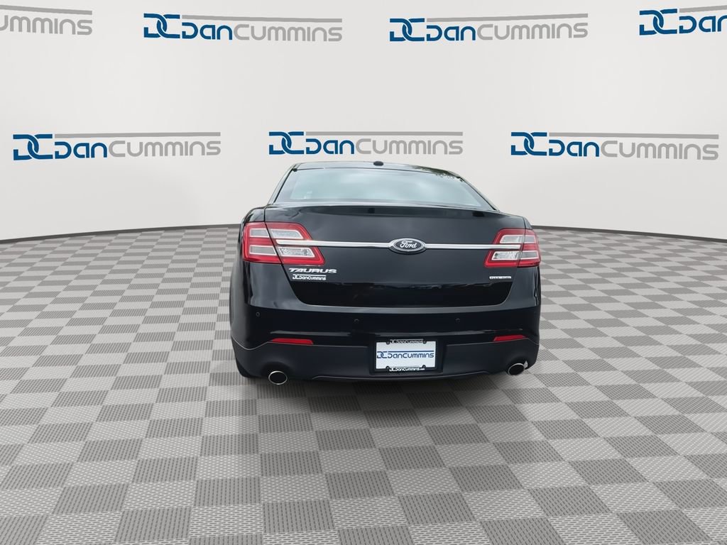Used 2016 Ford Taurus SE FWD image 7