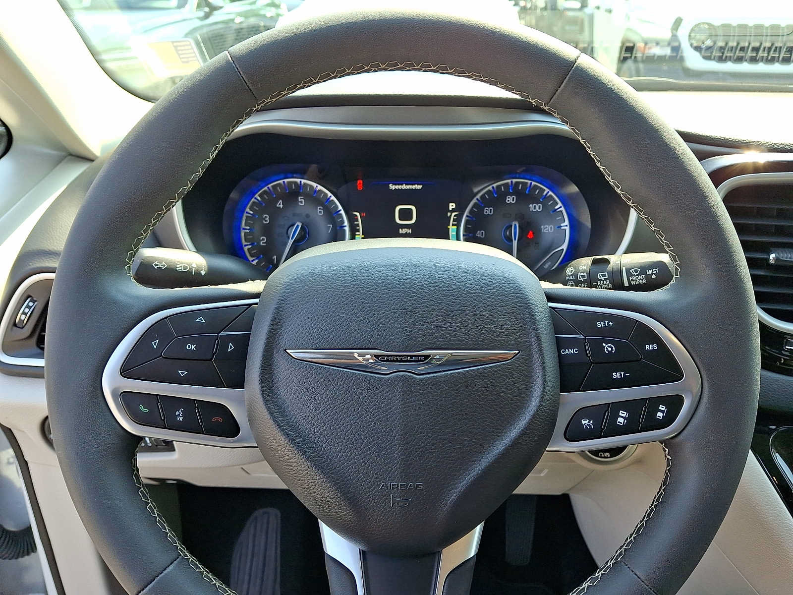 Certified 2023 Chrysler Pacifica Touring-L FWD image 22