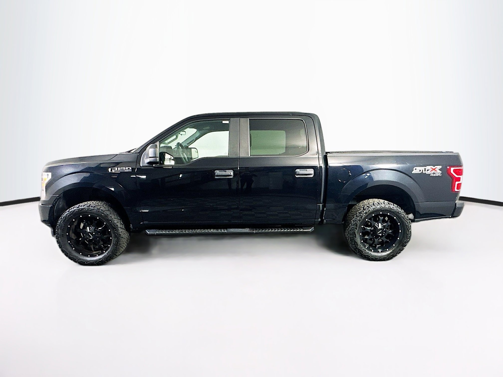 Used 2018 Ford F150 XL w/ Equipment Group 101A Mid AWD/4WD image 4