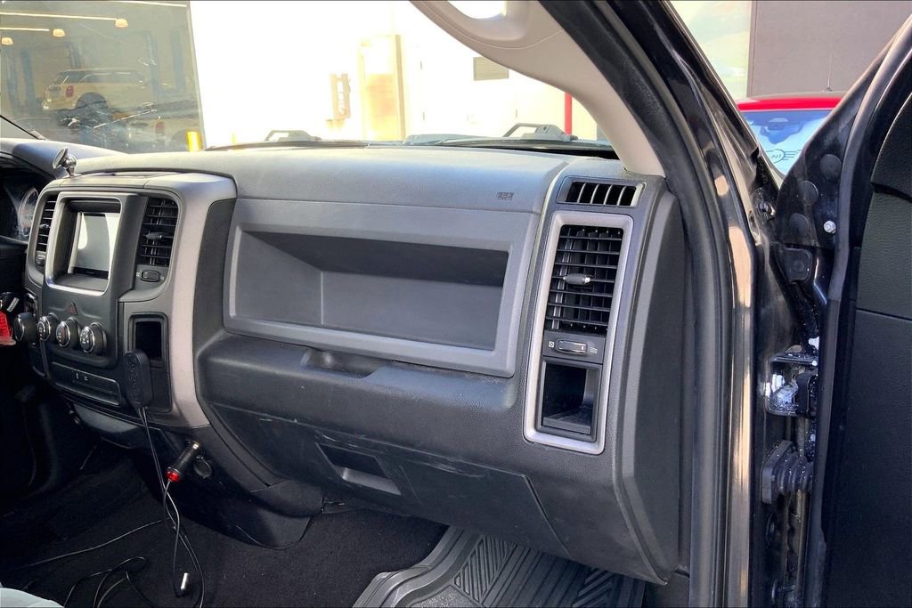 Used 2016 RAM 1500 Express RWD image 13