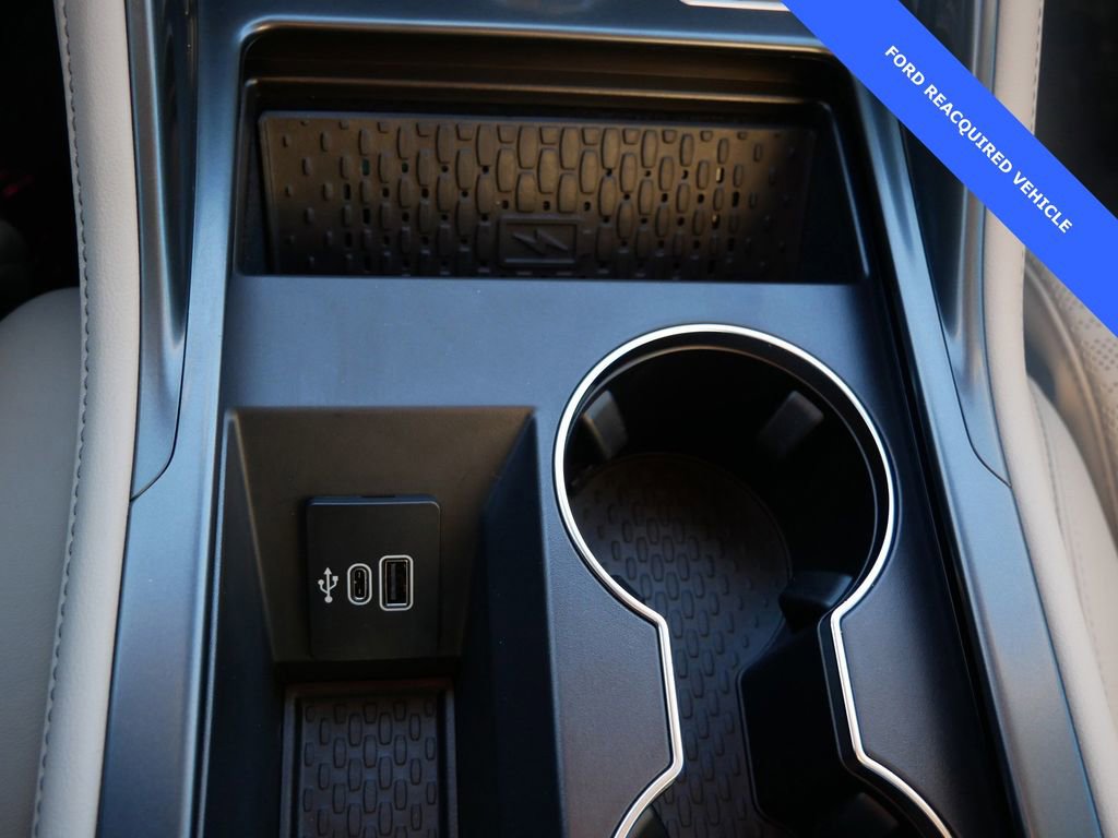 Used 2025 Lincoln Nautilus Reserve image 26