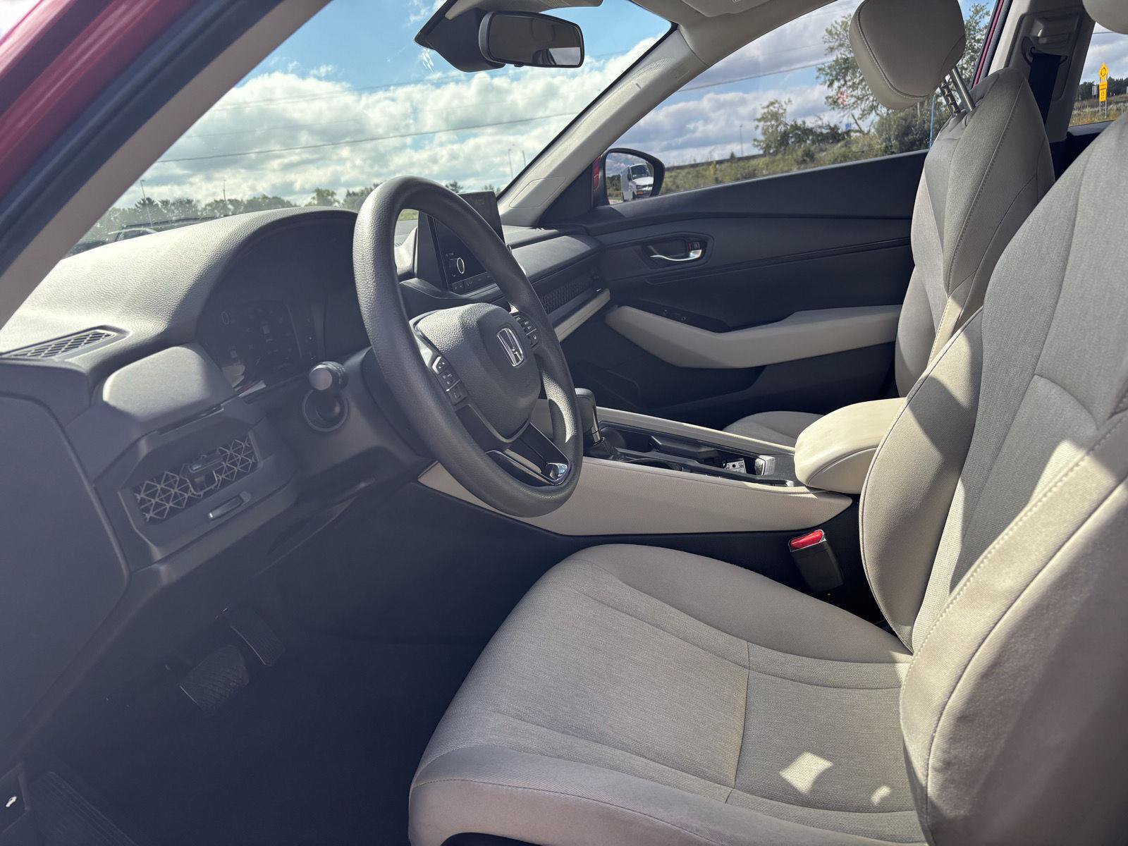 Used 2025 Honda Accord LX image 14