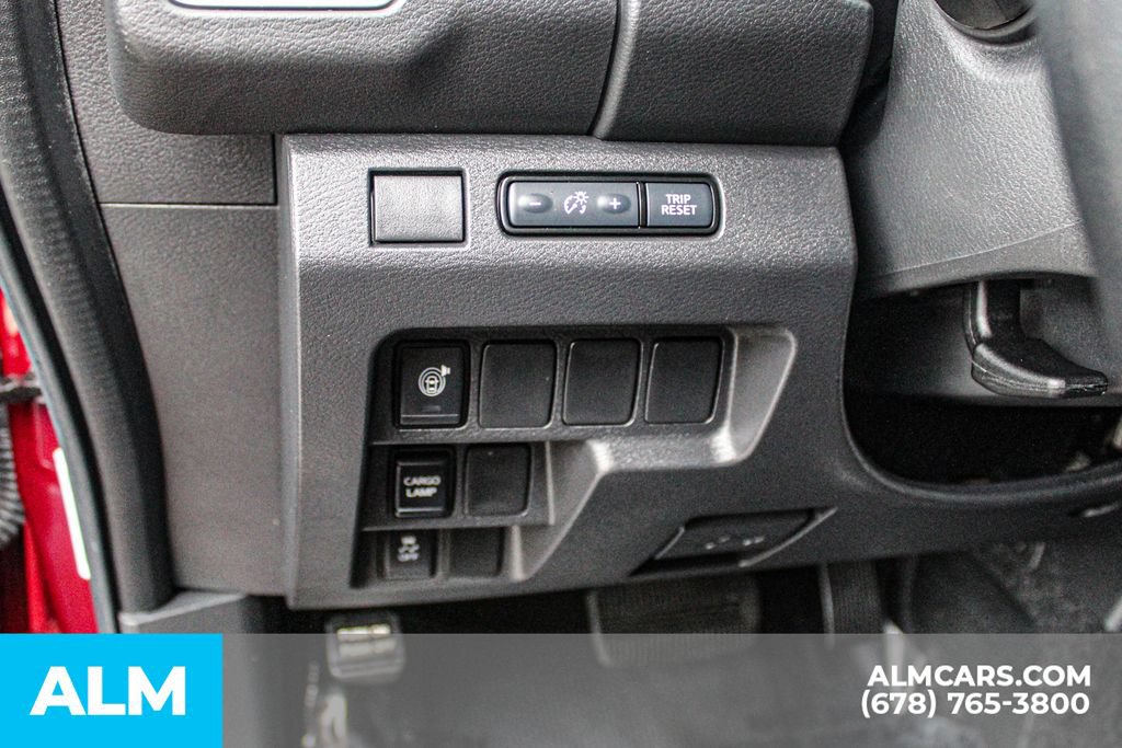 Used 2025 Nissan Frontier SV RWD image 27