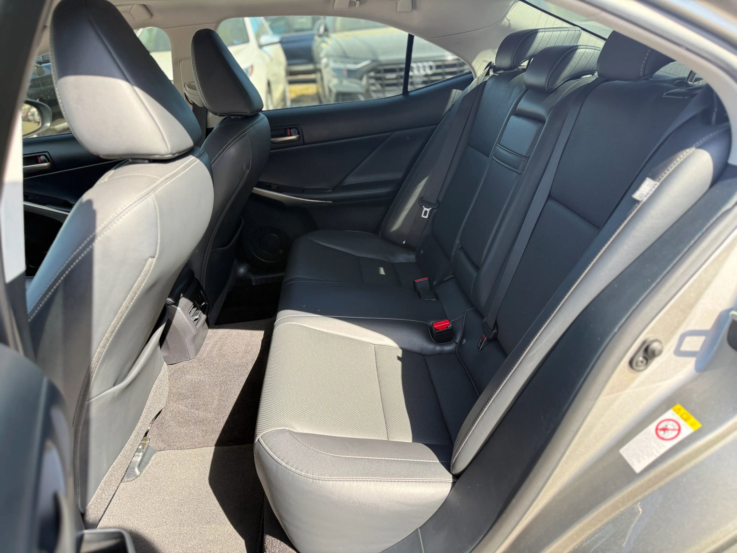 Used 2018 Lexus IS 350 AWD image 15