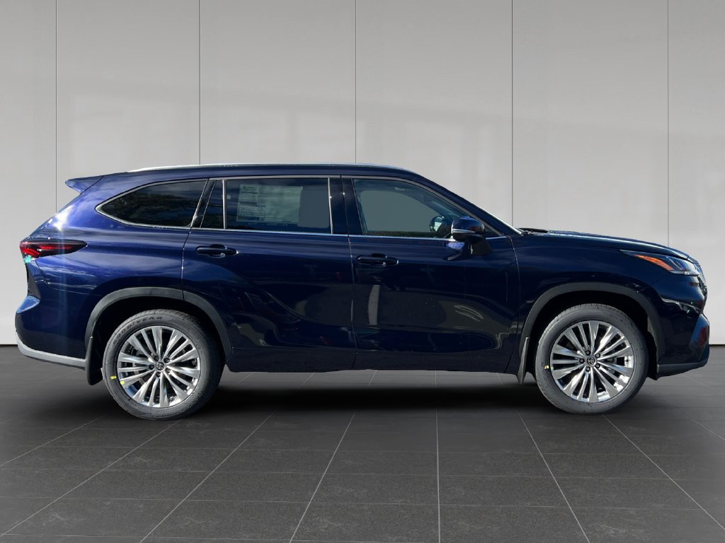 New 2026 Toyota Highlander Platinum AWD/4WD image 7
