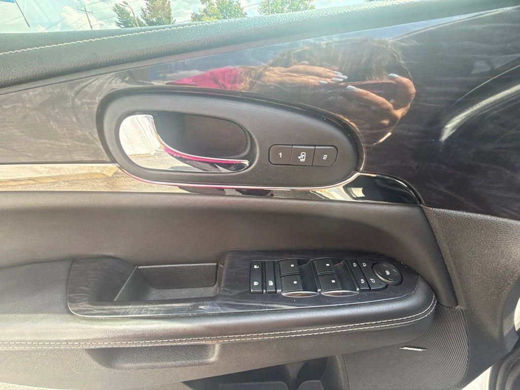 Used 2015 Buick Enclave Premium FWD image 19