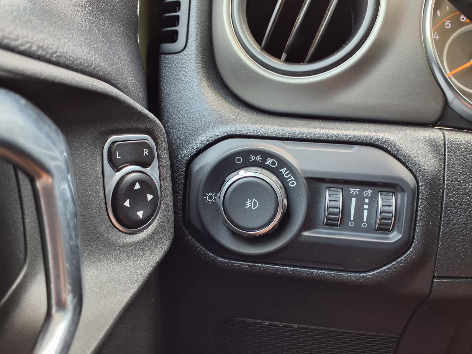 Used 2021 Jeep Wrangler Sport AWD/4WD image 20