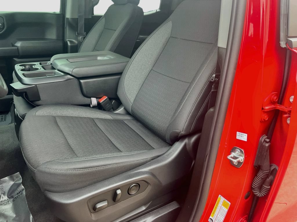 Used 2026 Chevrolet Silverado 1500 Custom w/ Turbomax Blackout Package AWD/4WD image 19