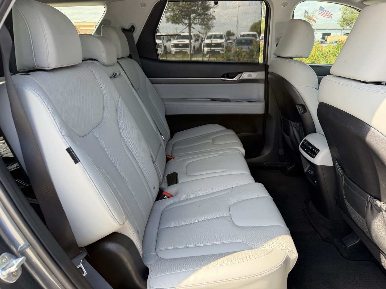 Used 2023 Hyundai Palisade SEL FWD image 28