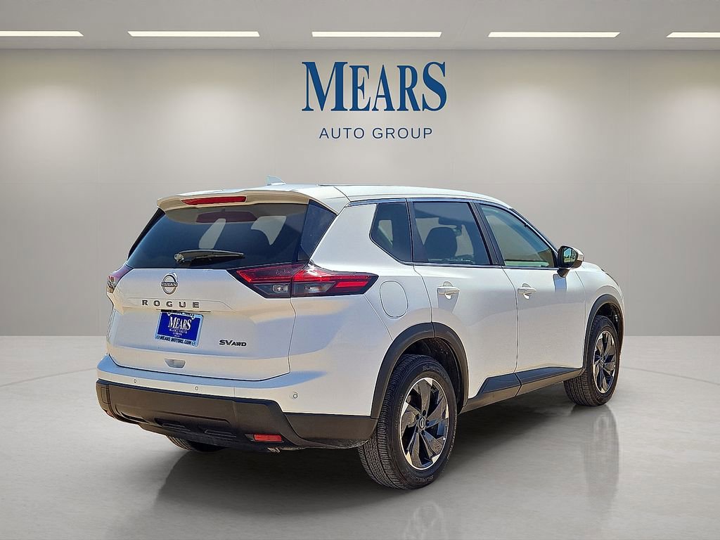 Used 2024 Nissan Rogue SV AWD/4WD image 5
