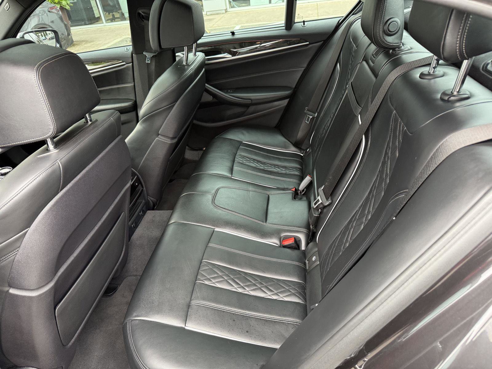 Used 2018 BMW M550i xDrive AWD/4WD image 14