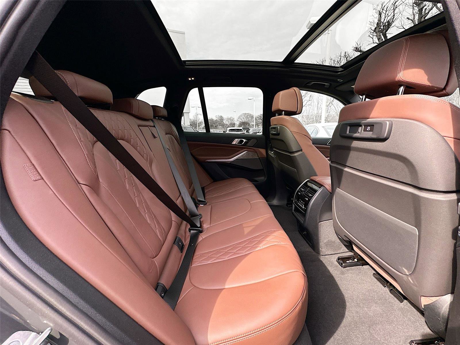 Used 2023 BMW X5 M50i w/ Climate Comfort Package image 29