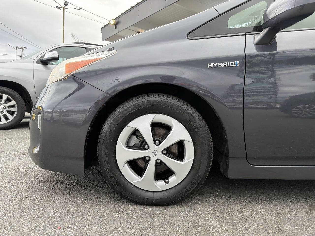 Used 2014 Toyota Prius Four FWD image 2