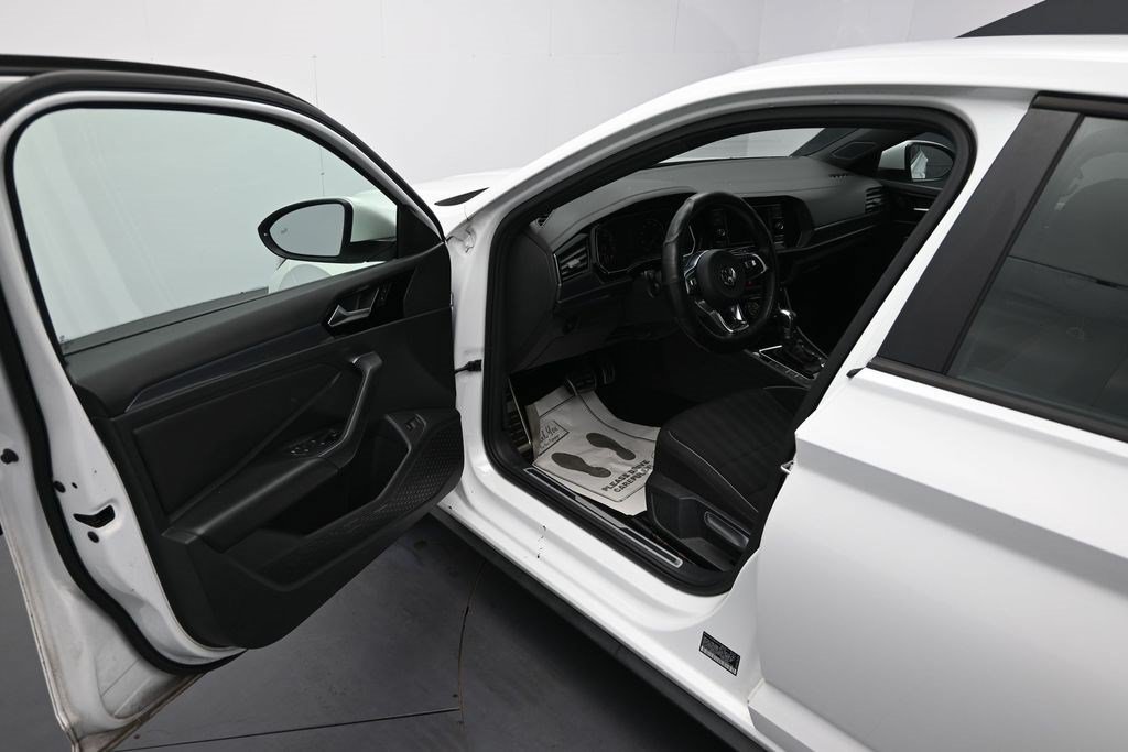 Used 2019 Volkswagen Jetta GLI FWD image 16