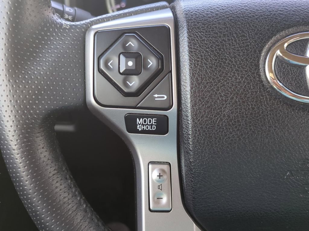 Used 2015 Toyota 4Runner SR5 Premium image 33